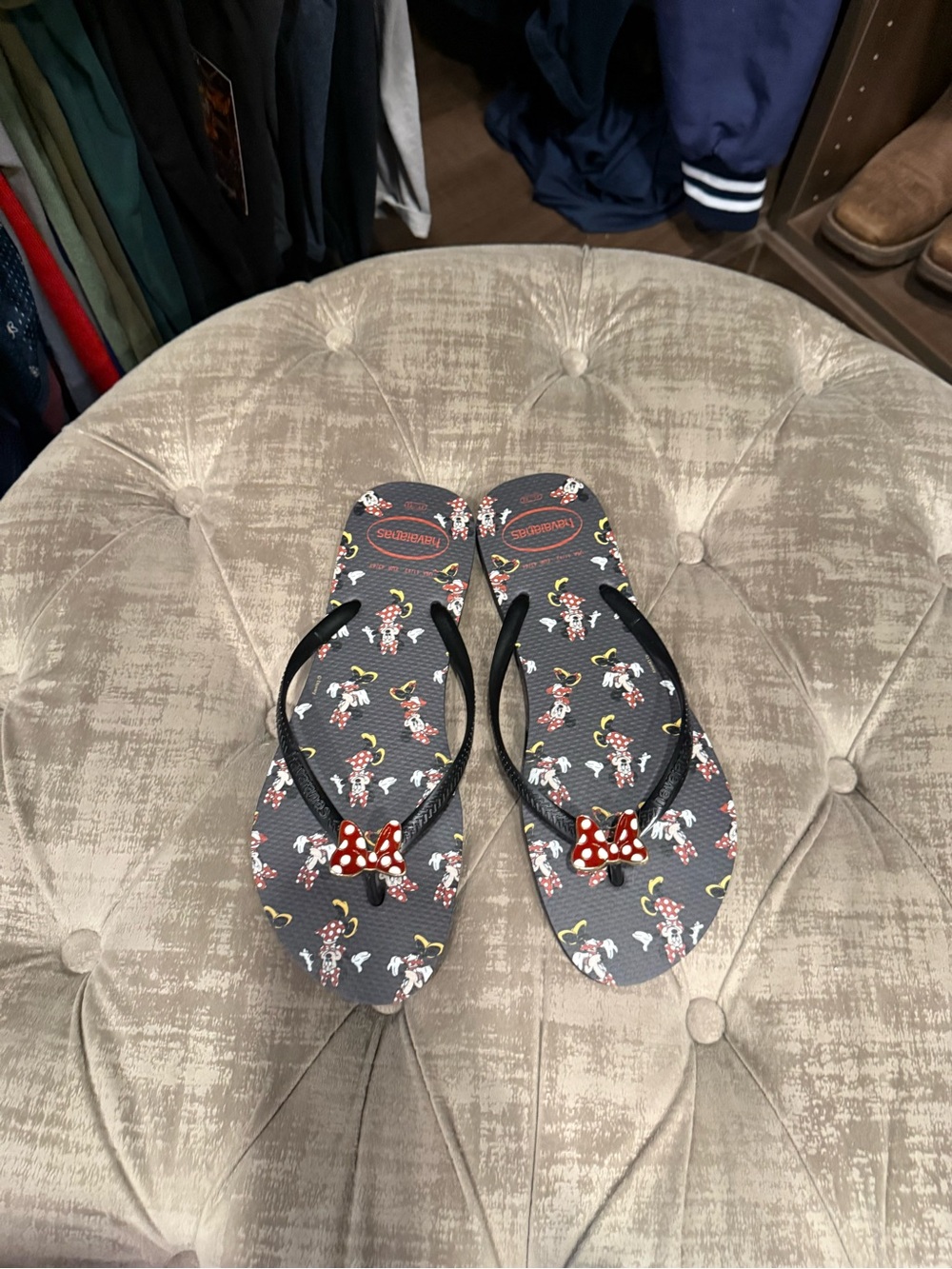 Havaianas Black Minnie Mouse Flip Flops with Red Polka Dot Bow